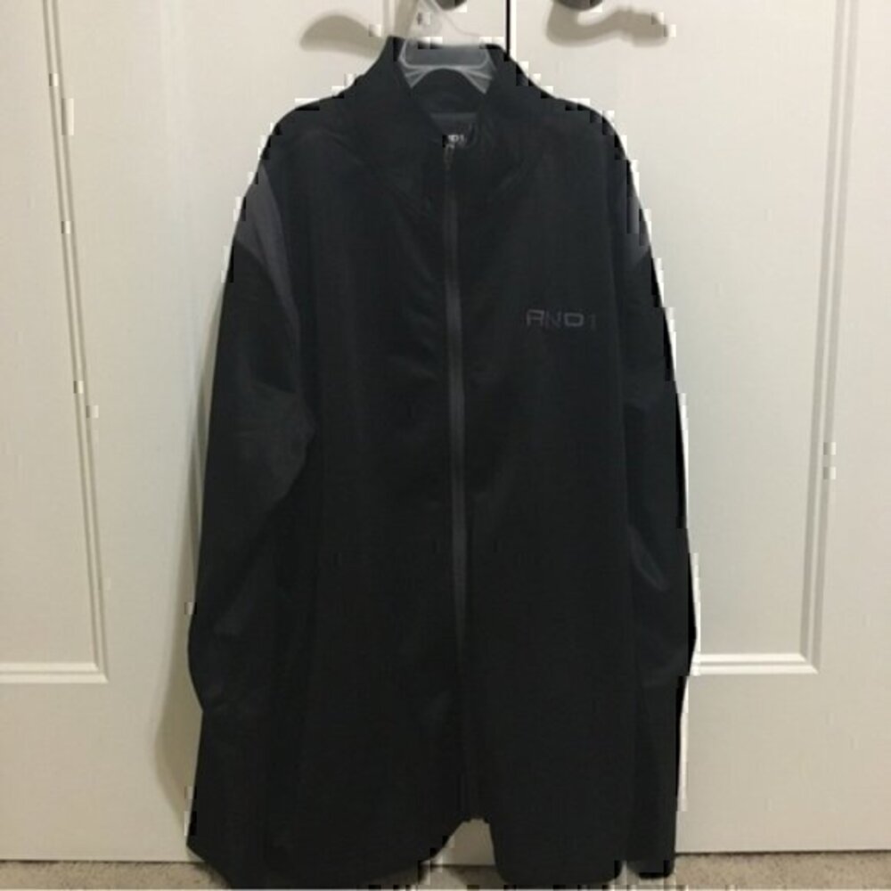 Mens size large AND1 black lightweight running jacket